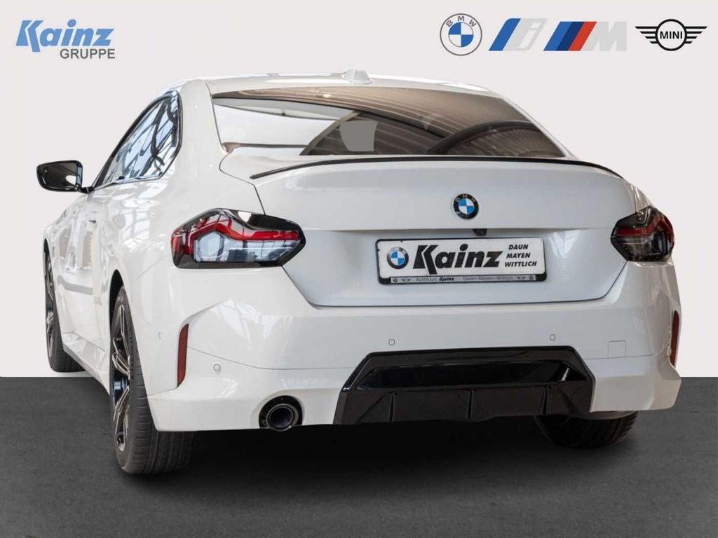 BMW 220 2025