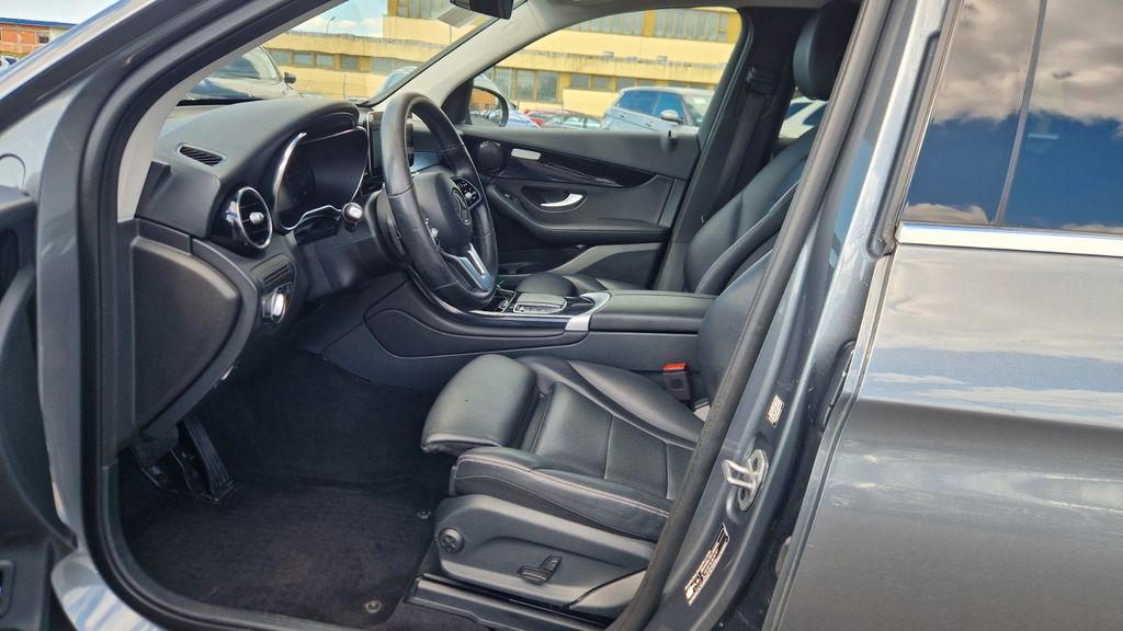 Mercedes-Benz GLC 300 2022