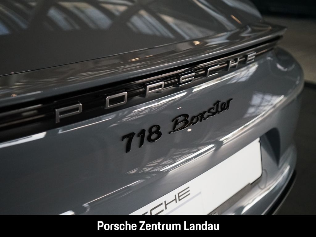 Porsche Boxster 2024