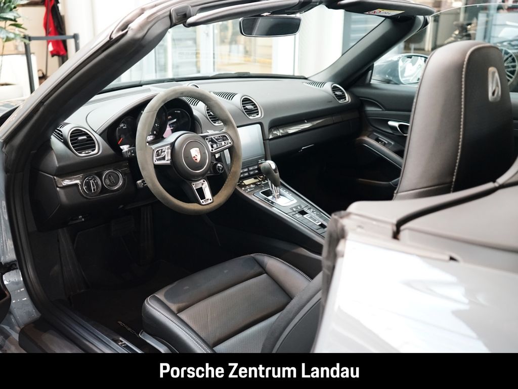 Porsche Boxster 2024