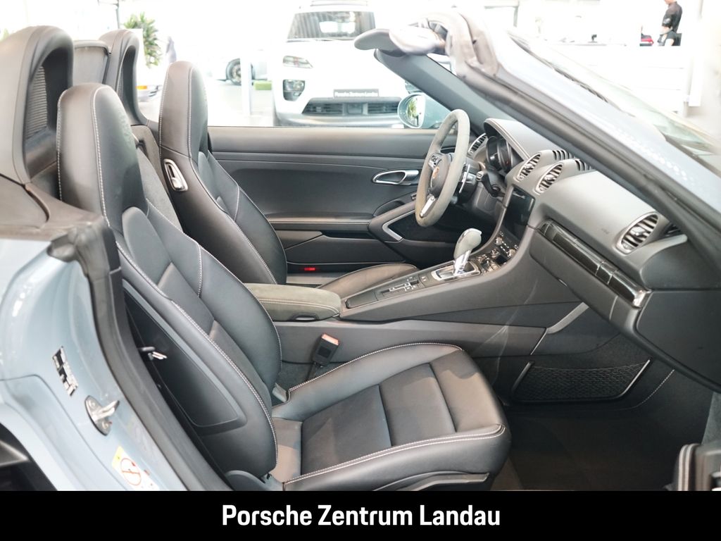 Porsche Boxster 2024