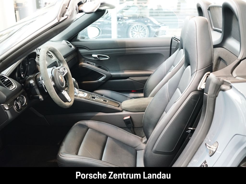 Porsche Boxster 2024