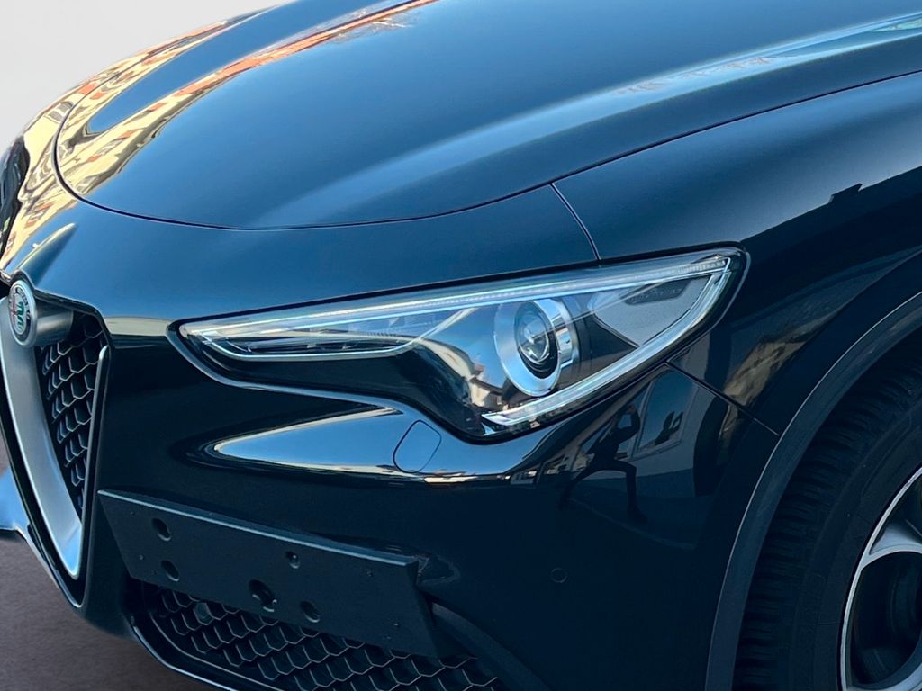 Alfa Romeo Stelvio 2023