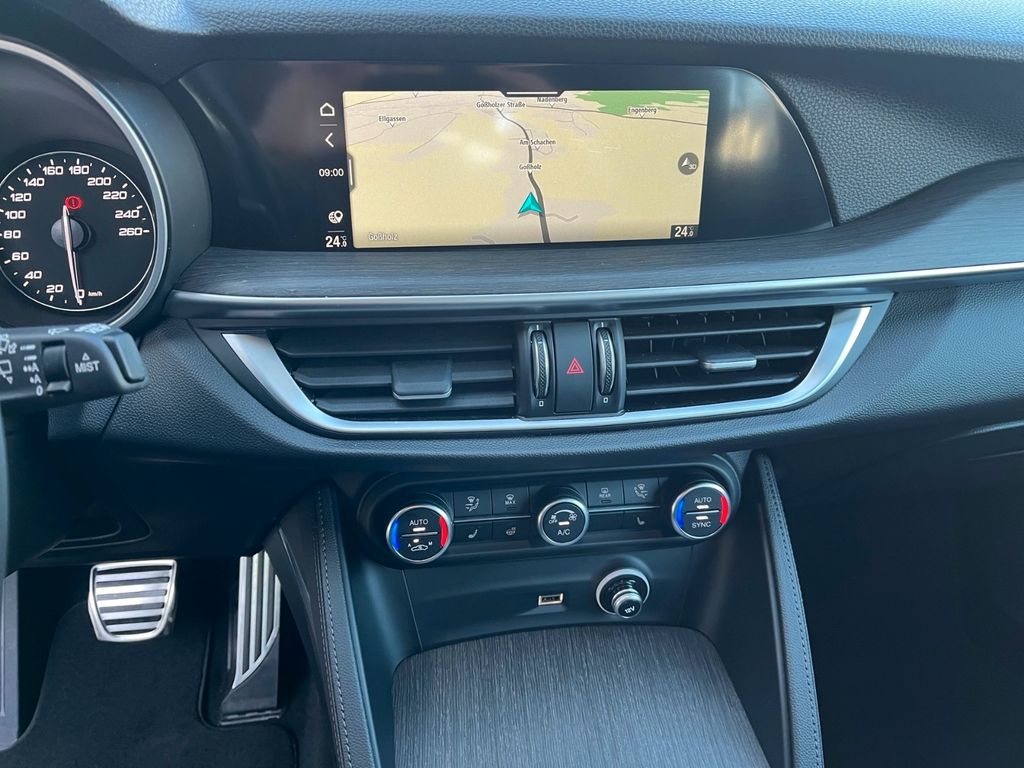 Alfa Romeo Stelvio 2023