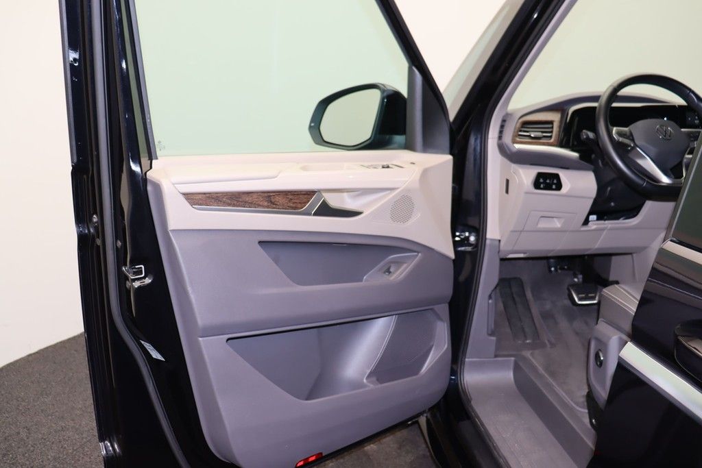 Volkswagen T7 Multivan 2024