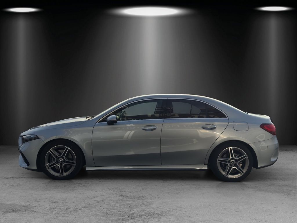 Mercedes-Benz A 220 2024