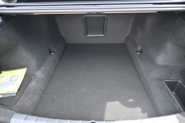 BMW 740 2024