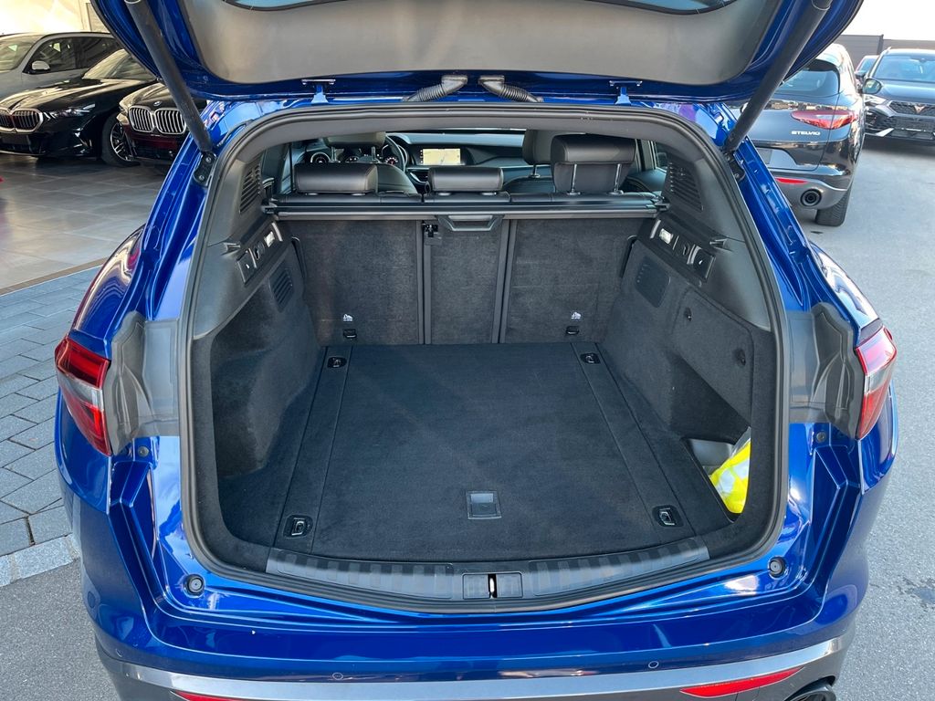 Alfa Romeo Stelvio 2023