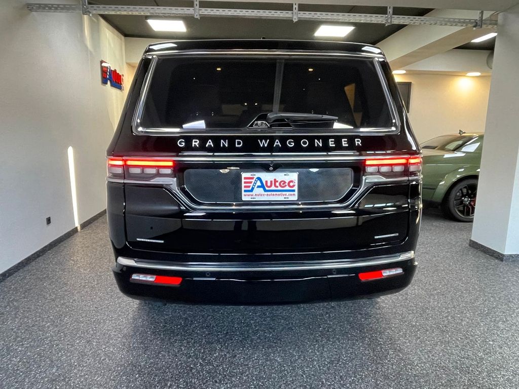 Jeep Wagoneer
