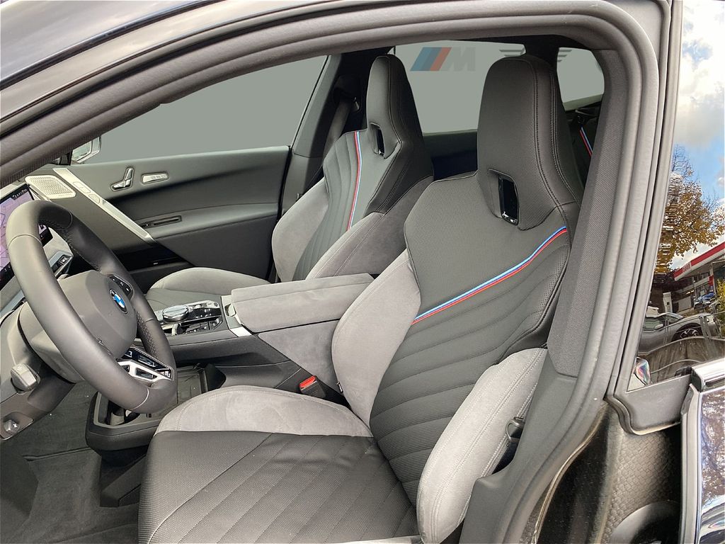 BMW iX 2025