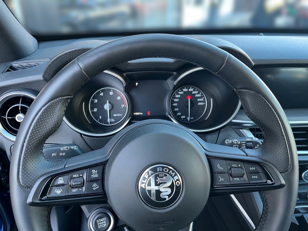 Alfa Romeo Stelvio 2023