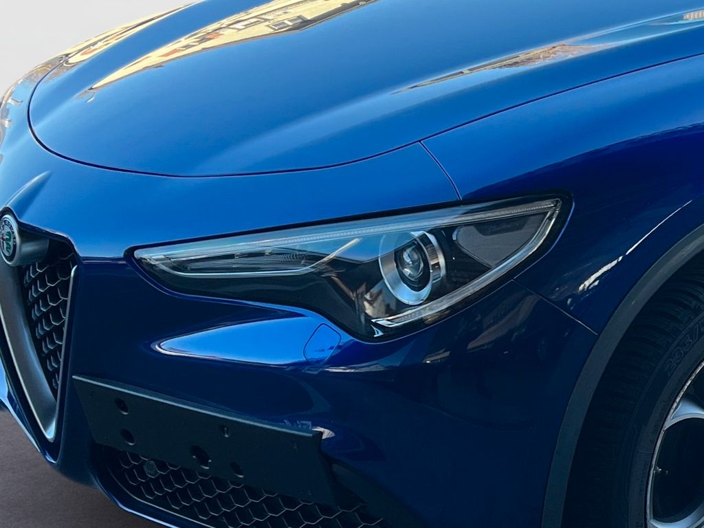 Alfa Romeo Stelvio 2023