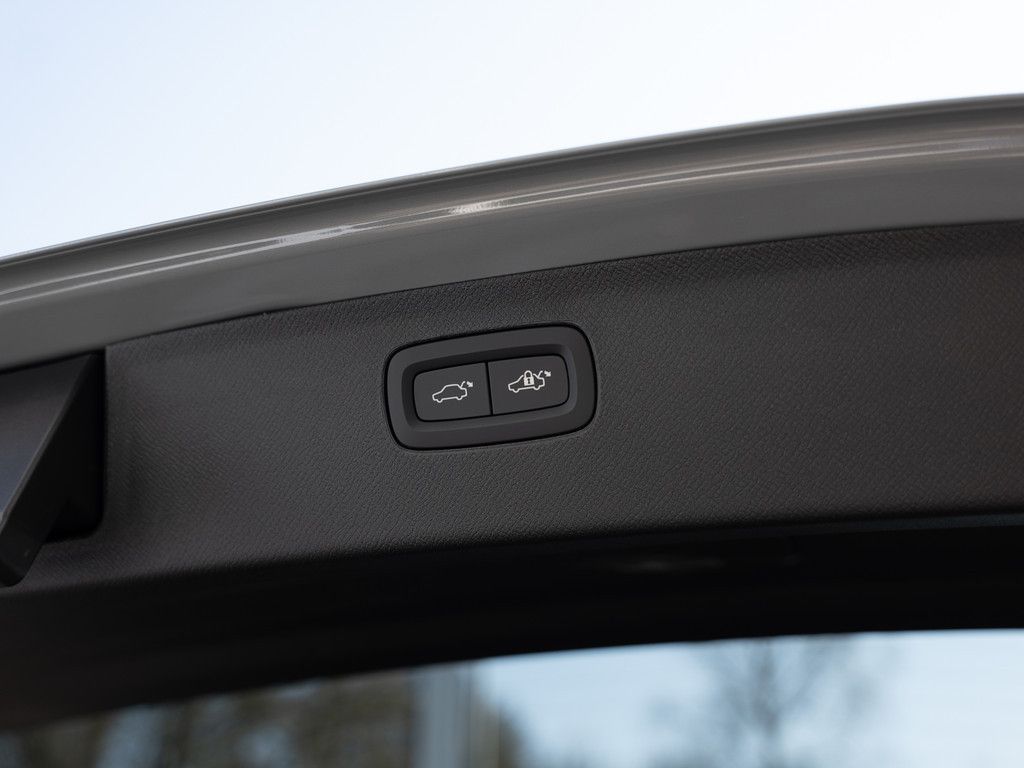 Volvo XC90 2025