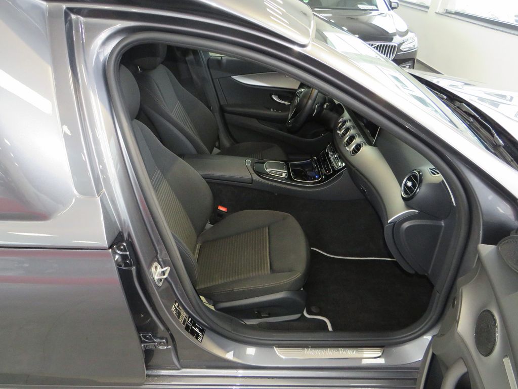 Mercedes-Benz E 200 2022