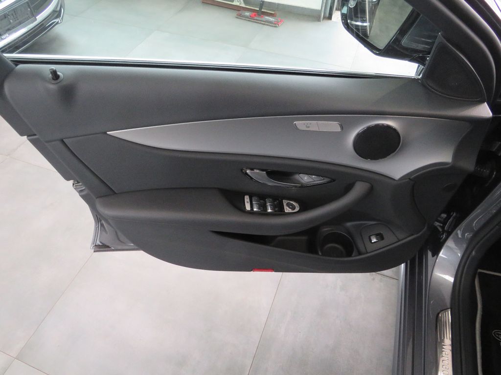 Mercedes-Benz E 200 2022