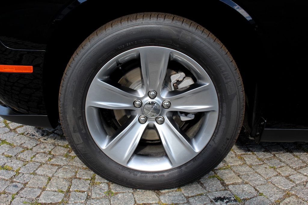 Dodge Challenger 2023