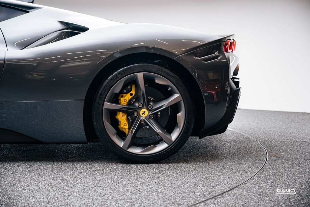 Ferrari SF90 2021