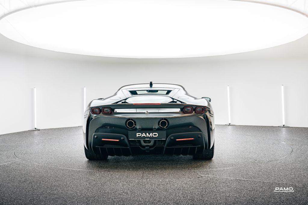 Ferrari SF90 2021