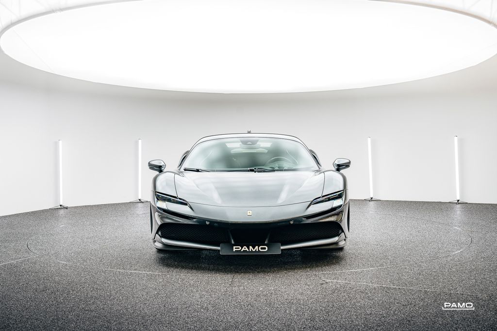 Ferrari SF90 2021