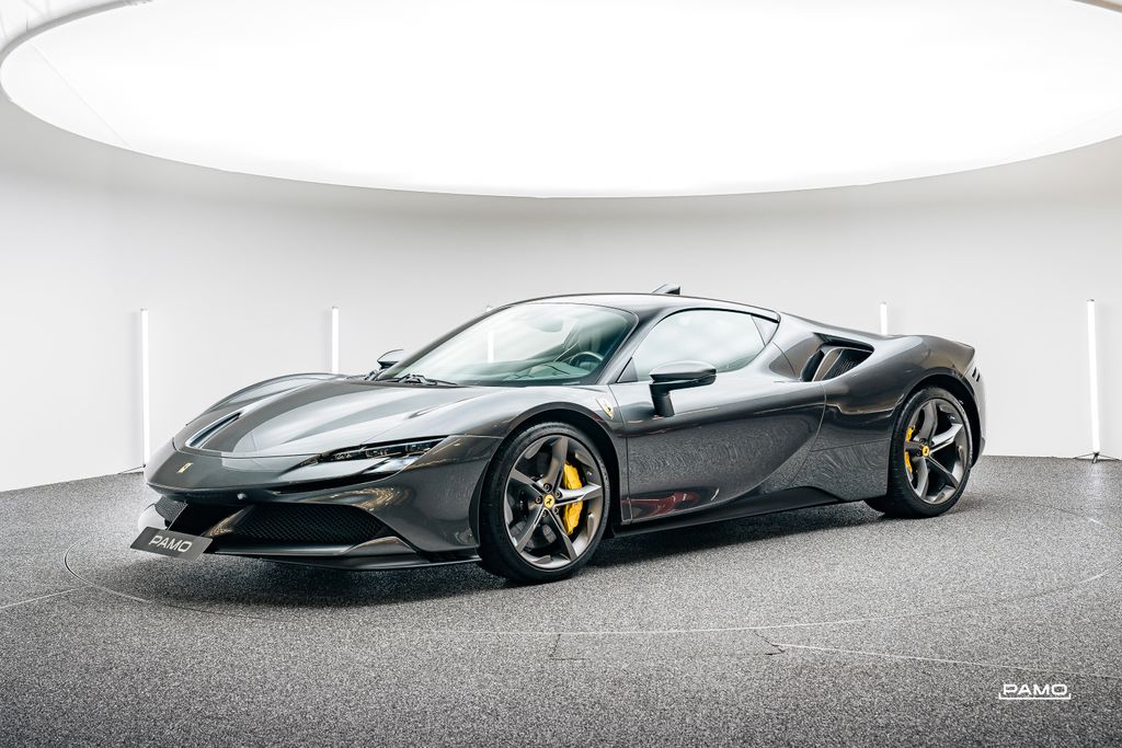 Ferrari SF90 2021
