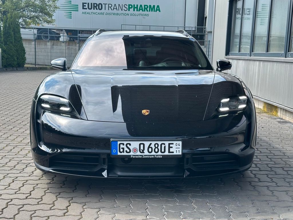 Porsche Taycan 2021