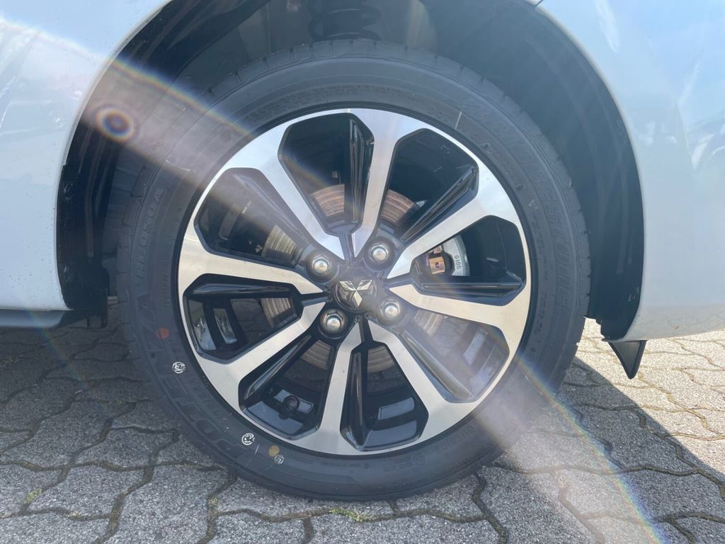 Mitsubishi Space Star 2024