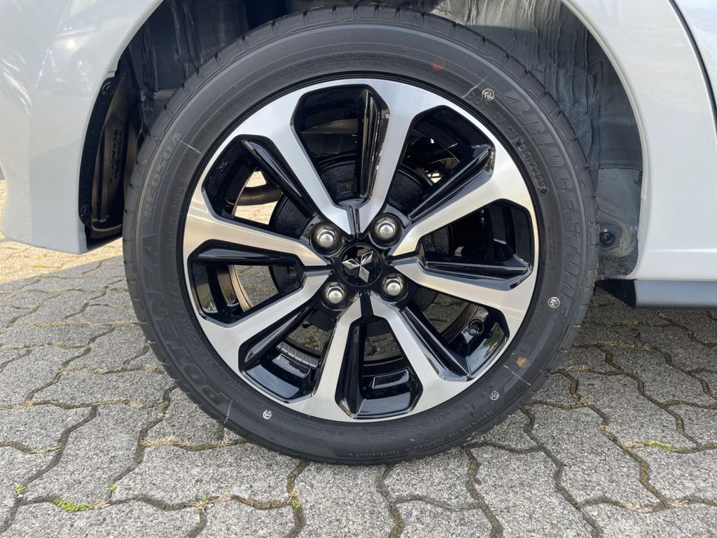 Mitsubishi Space Star 2024