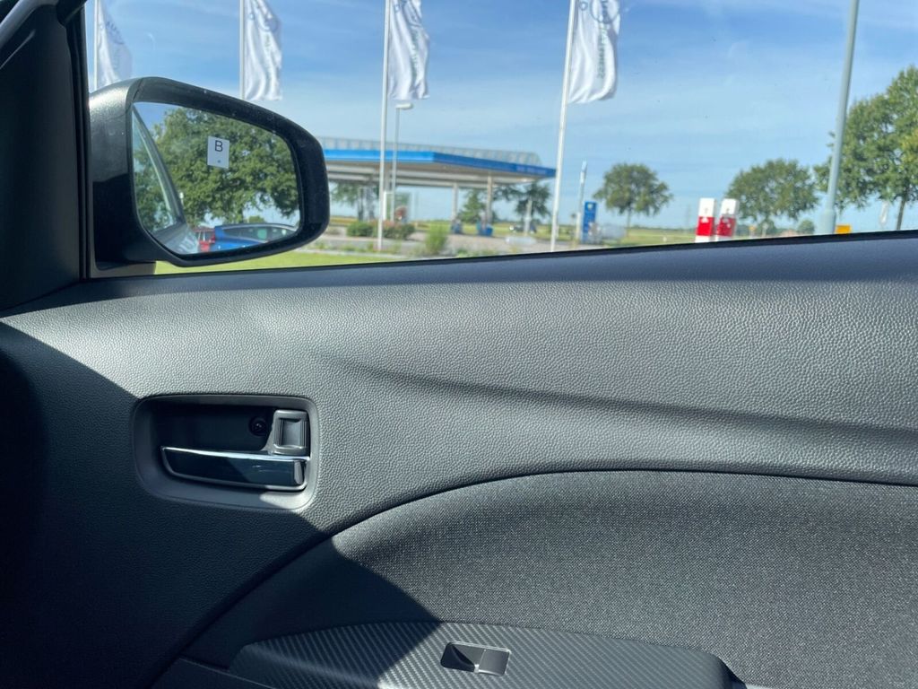 Mitsubishi Space Star 2024