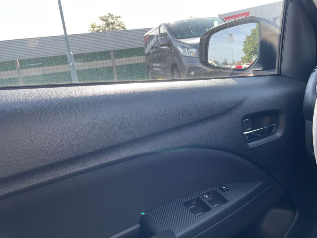 Mitsubishi Space Star 2024