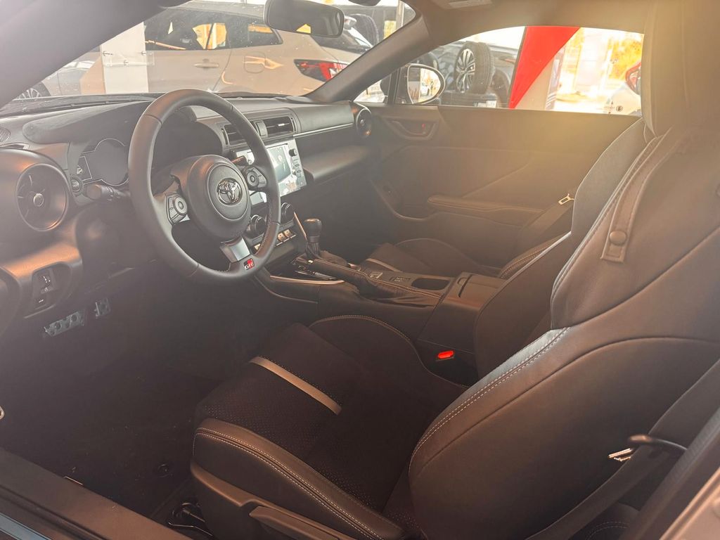Toyota GR86 2024