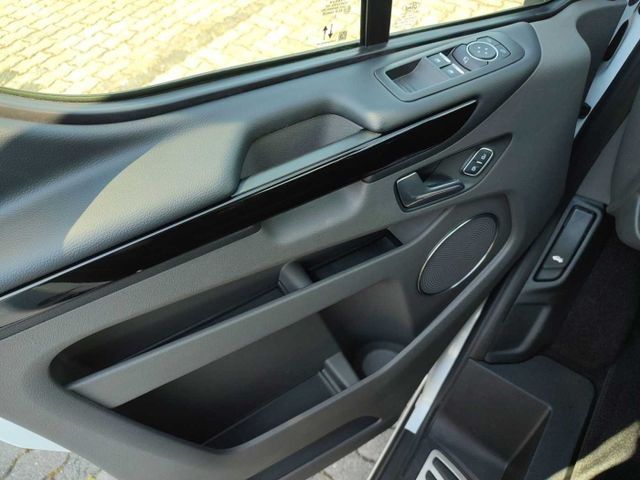 Ford Tourneo Custom 2023