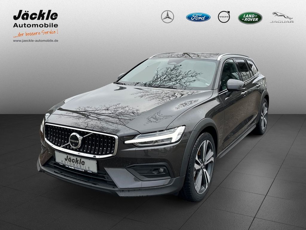Volvo V60 Cross Country 2024
