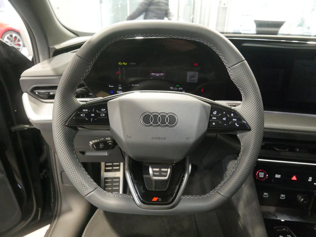 Audi SQ5 2025