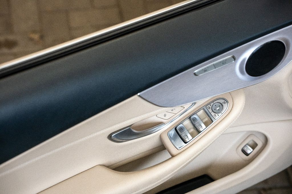 Mercedes-Benz C 300 2020