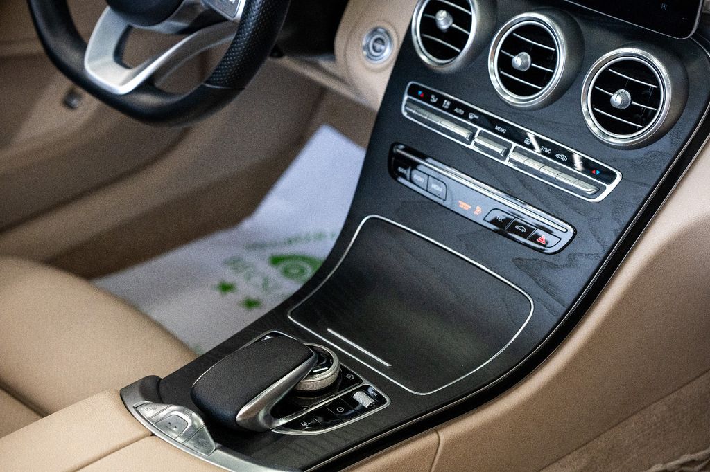 Mercedes-Benz C 300 2020