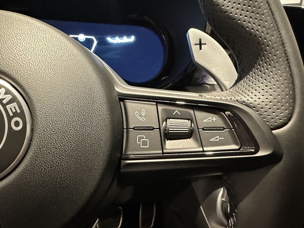 Alfa Romeo Tonale 2023