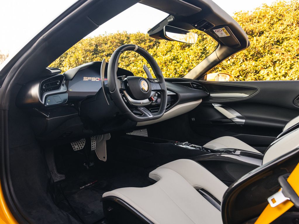Ferrari SF90 2023