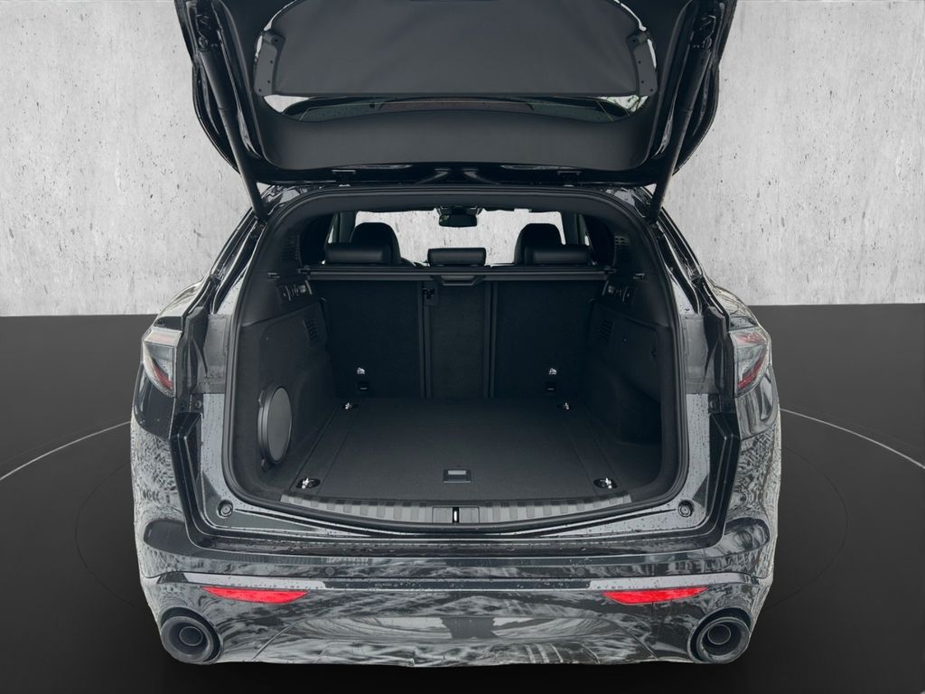 Alfa Romeo Stelvio 2025