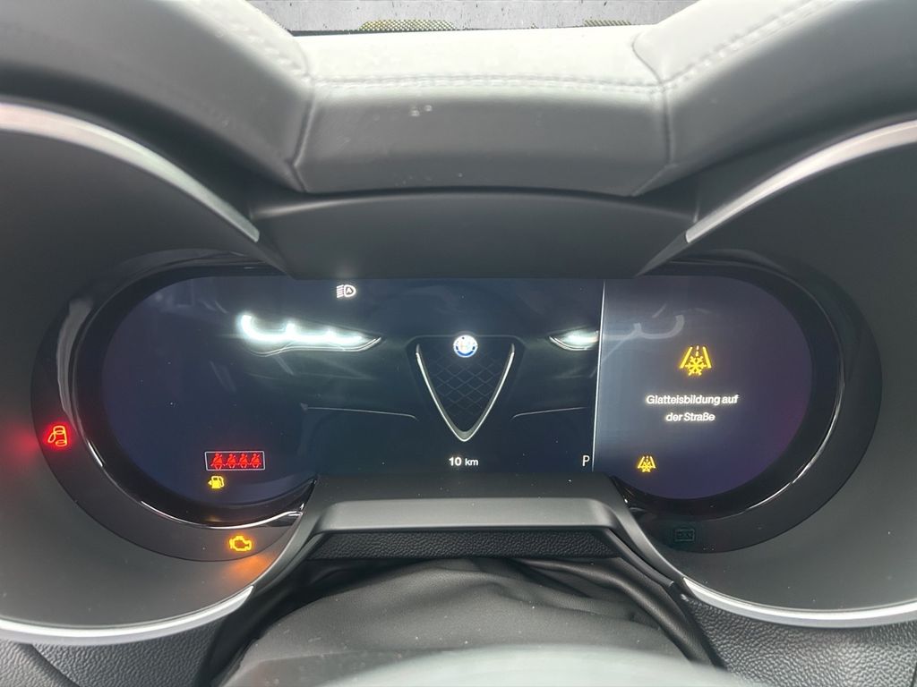 Alfa Romeo Stelvio 2025