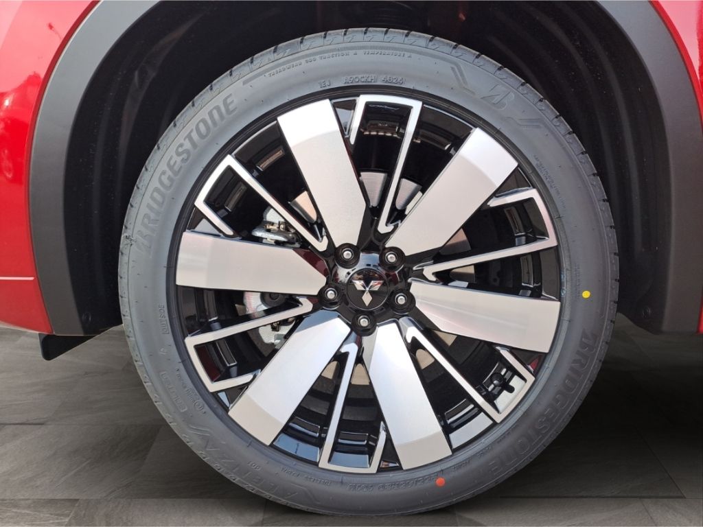 Mitsubishi Plug-in Hybrid Outlander