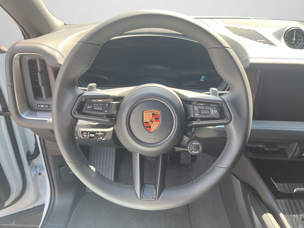 Porsche Cayenne 2025