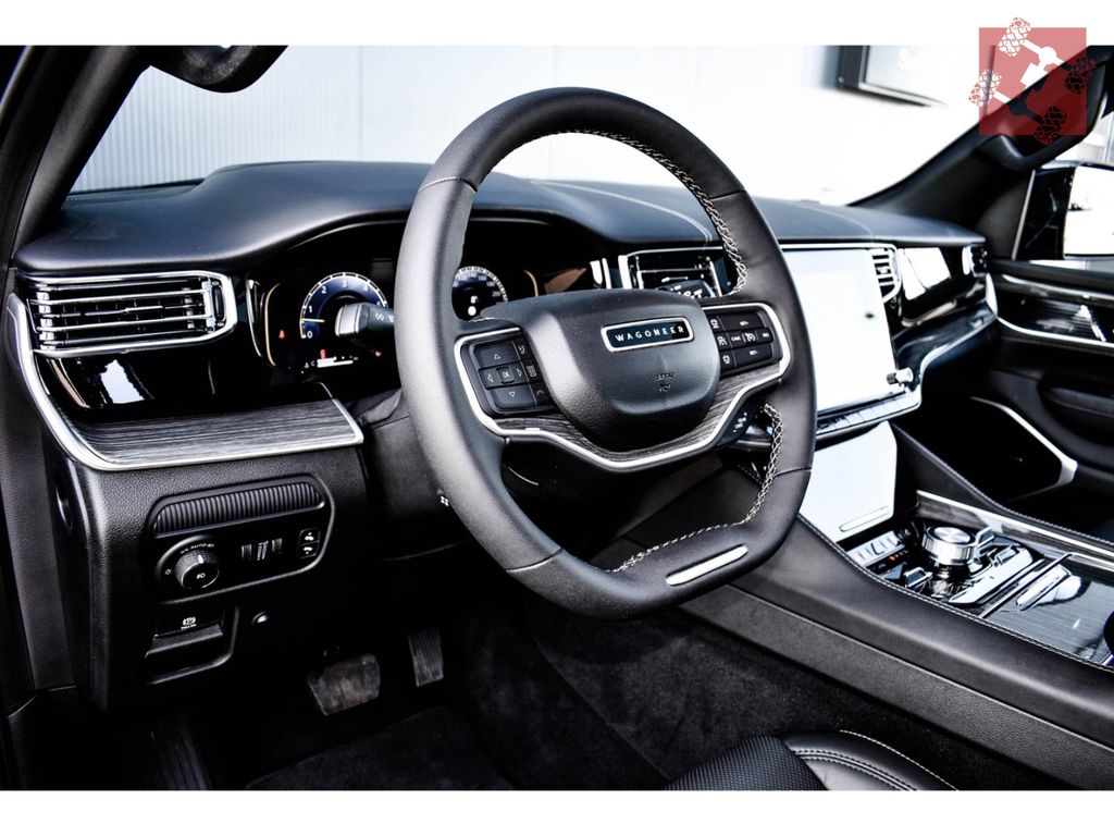 Jeep Wagoneer 2023
