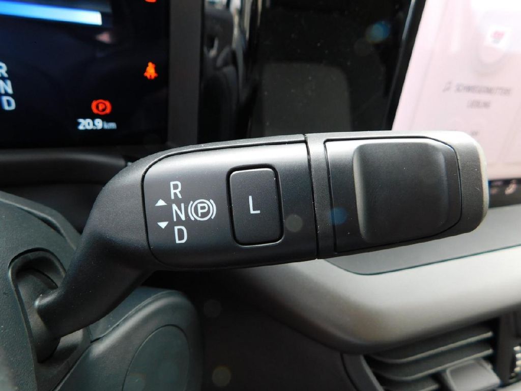 Ford Tourneo Courier 2025