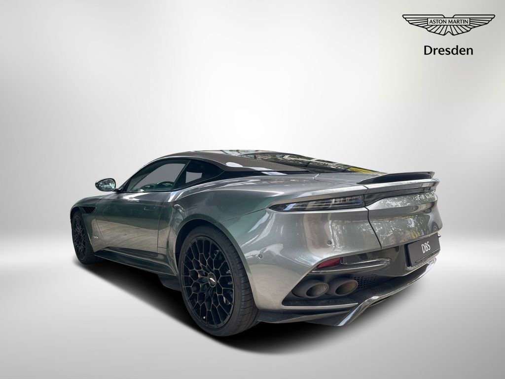 Aston Martin DBS 2024