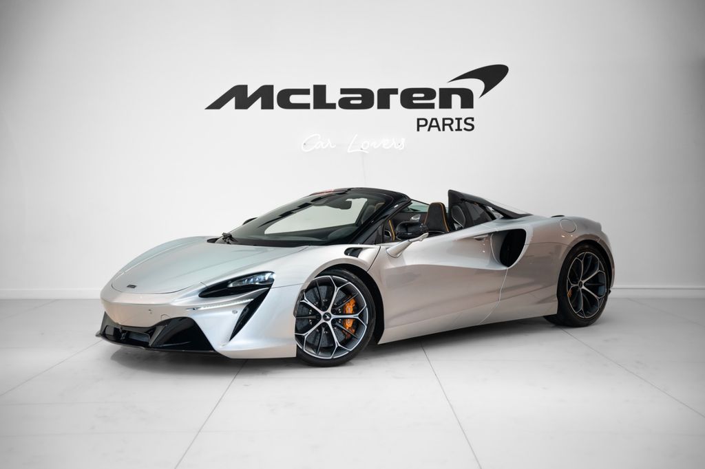McLaren Artura 2024