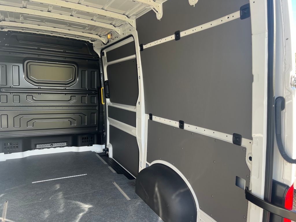 Volkswagen Crafter 2023