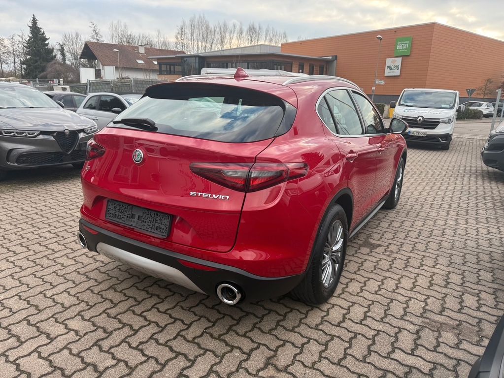 Alfa Romeo Stelvio 2022