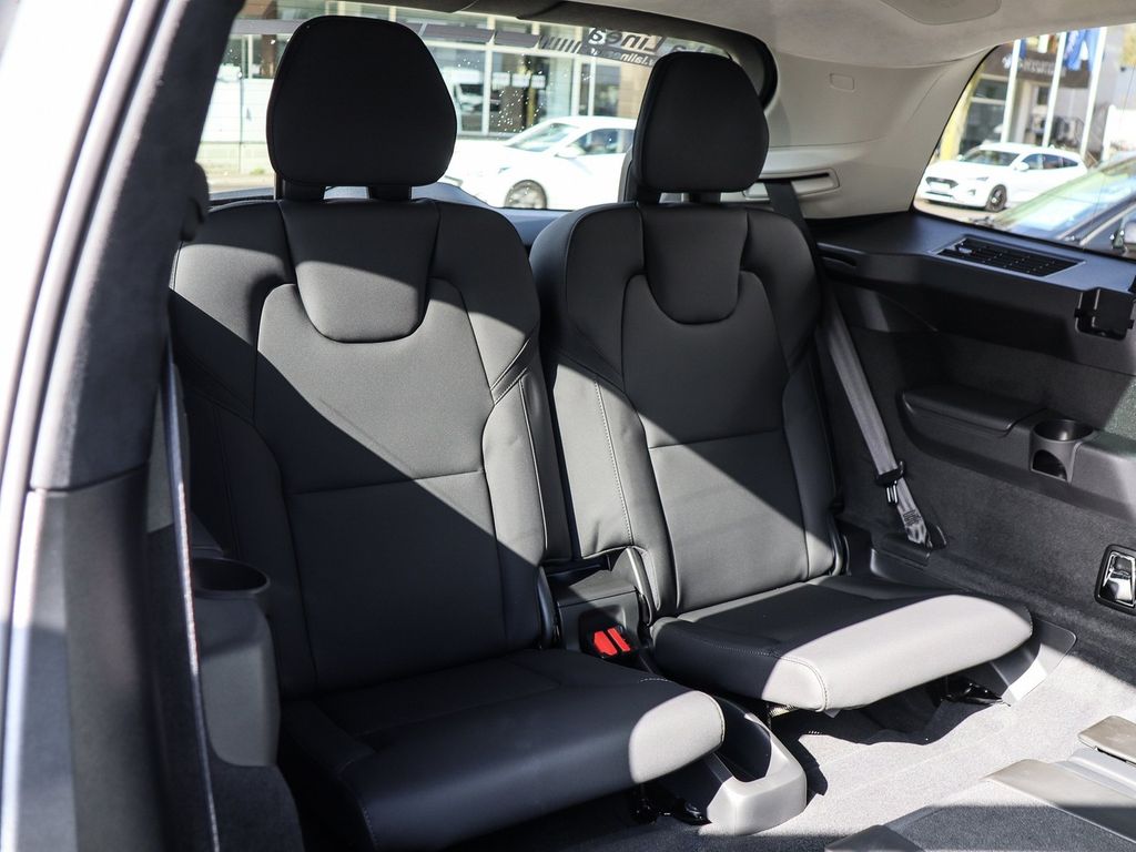 Volvo XC90 2025