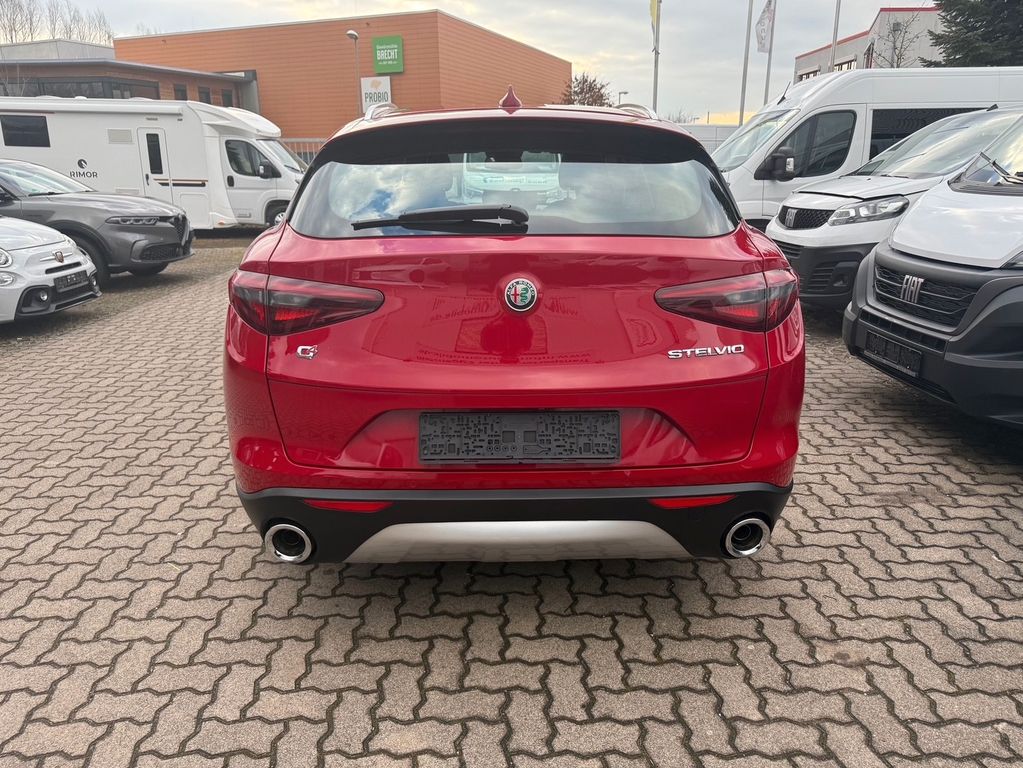 Alfa Romeo Stelvio 2022