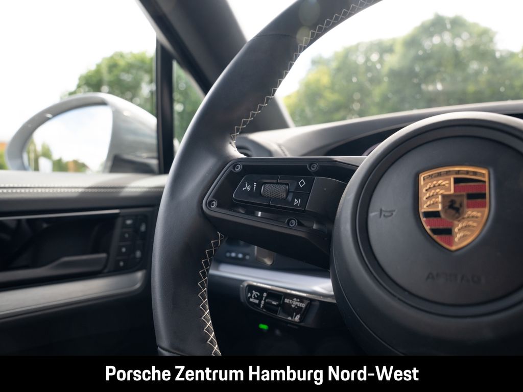 Porsche Cayenne 2025